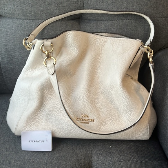 Ivory pebbled leather Coach bag with matching wristlet and ID/card holder. - Picture 2 of 9